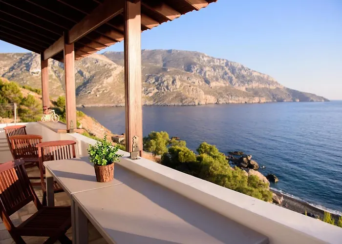 アパート Mouselis