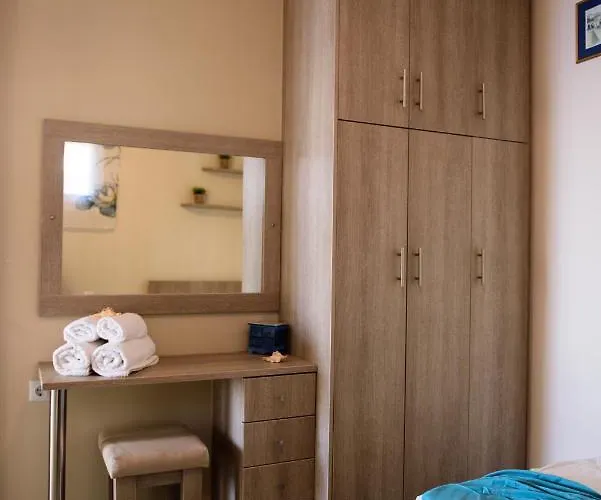 アパート Mouselis