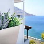 شقة Mouselis