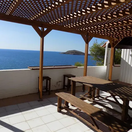 Apartman Mouselis *