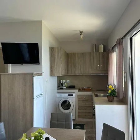 Apartament Mouselis