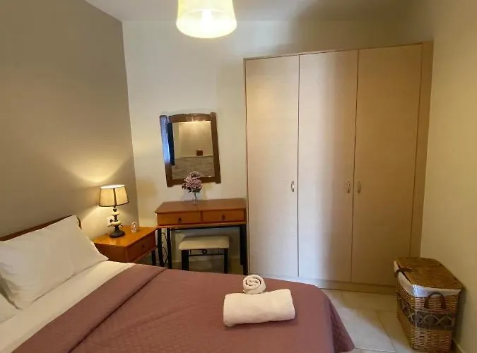 Apartment Mouselis *